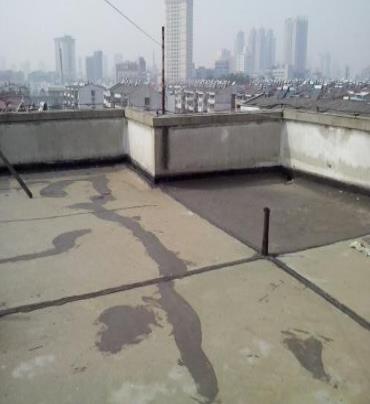 朝阳漏水维修 楼顶漏水是什么原因，楼顶漏水维修方法是什么?